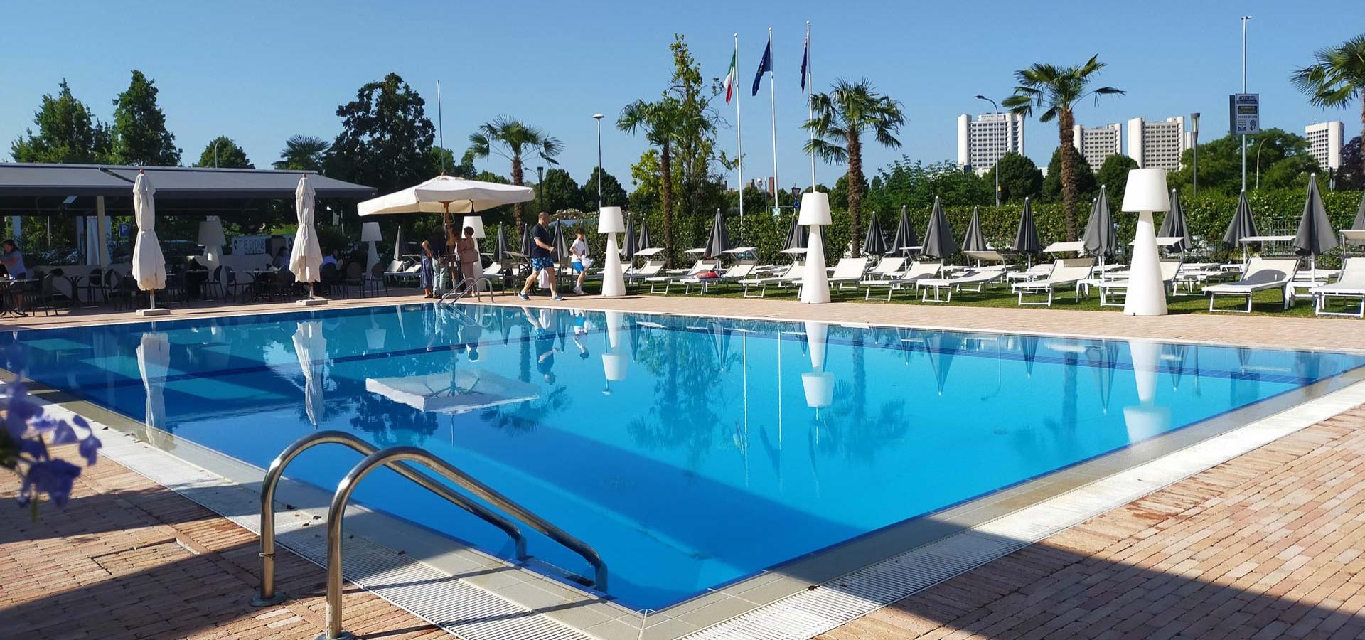 thesydneyhotel it camera-happy-hour-hotel-piscina-bologna 017